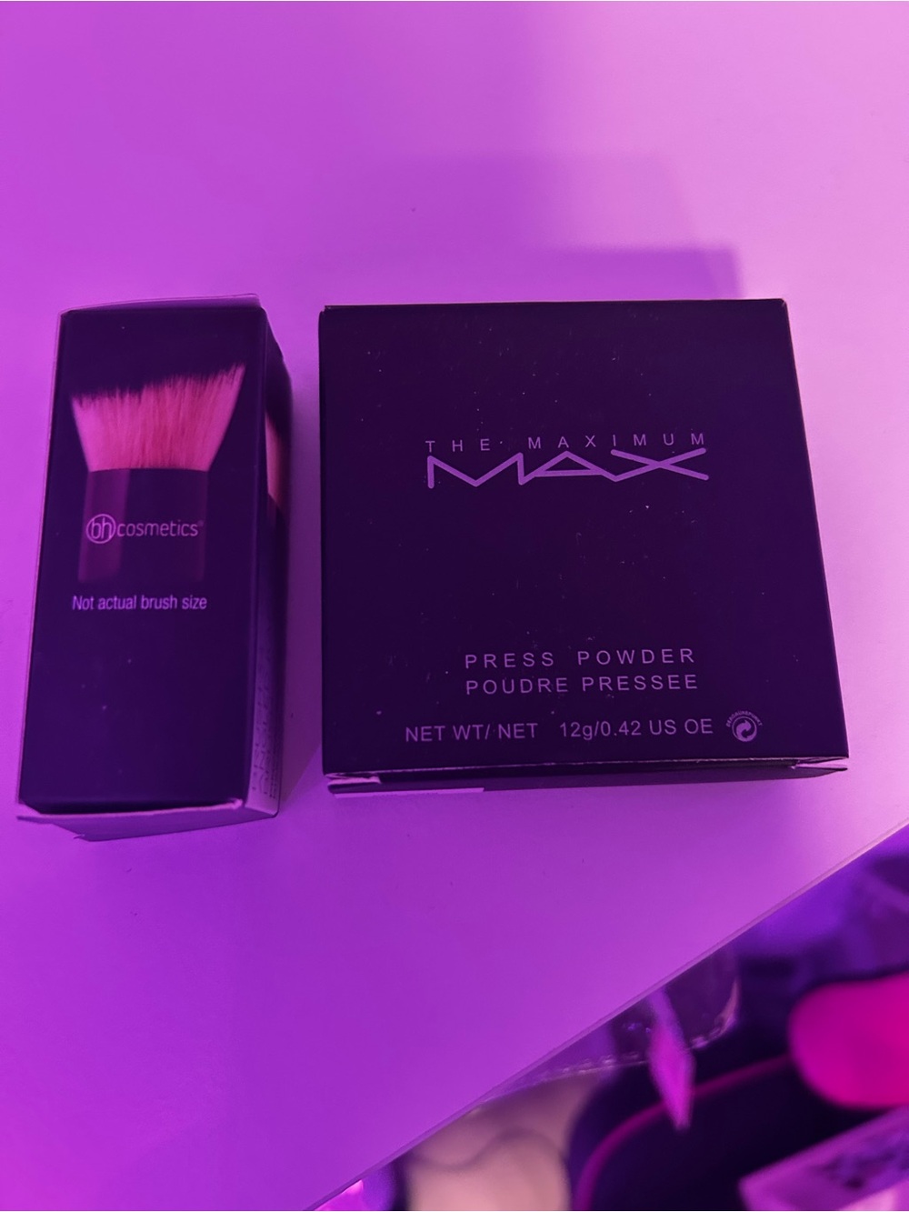 Max Studio Pressed Powder -